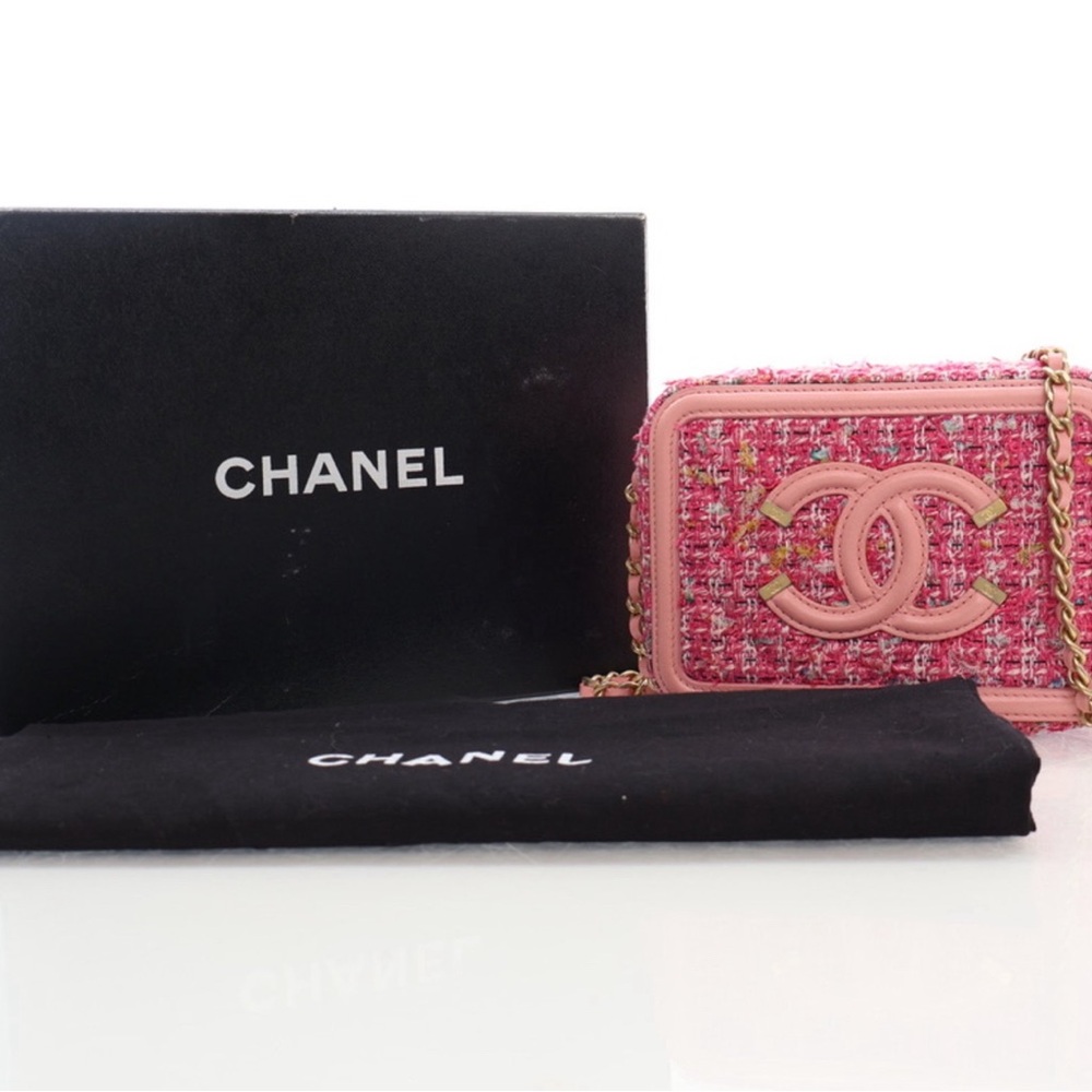 AUTHENTIC Chanel Filigree Vanity Mini Pink Tweed